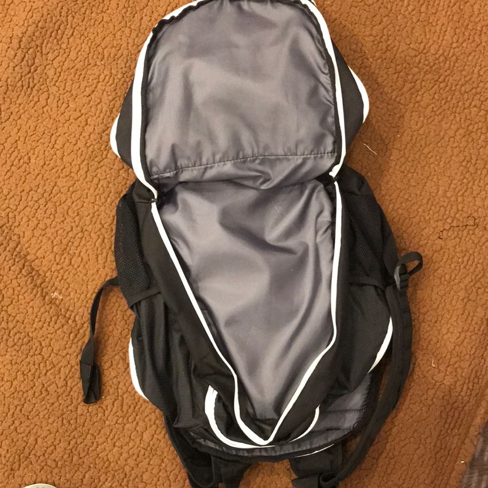 Adidas backpack - Picture 4 of 8